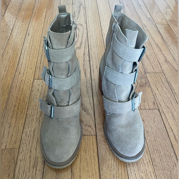 Brown Booties - Picture 2 of 4